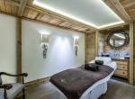 Chalet-les-Bastidons-massage-room