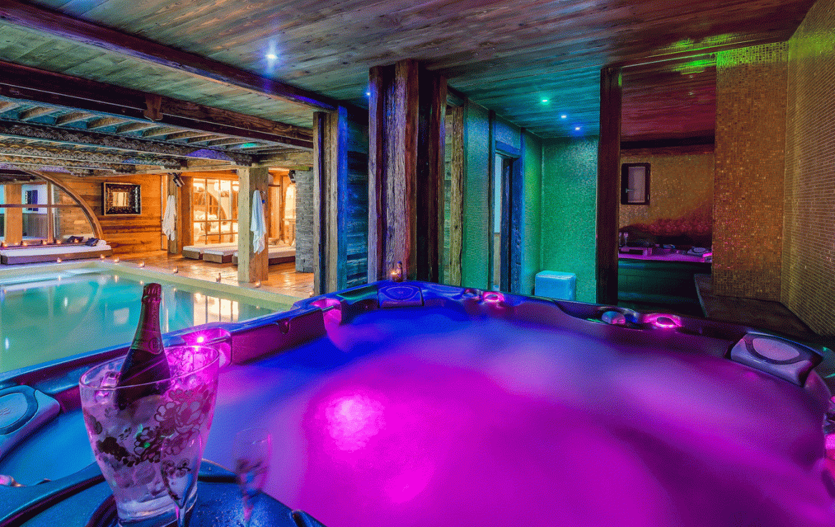 Kings-avenua-val-disere-snow-chalet-jacuzzi-hammam-swimming-pool-childfriendly-cinema-games-room-boot-heaters-fireplace-massage-room-lift-terrace-area-val-disere-001-11