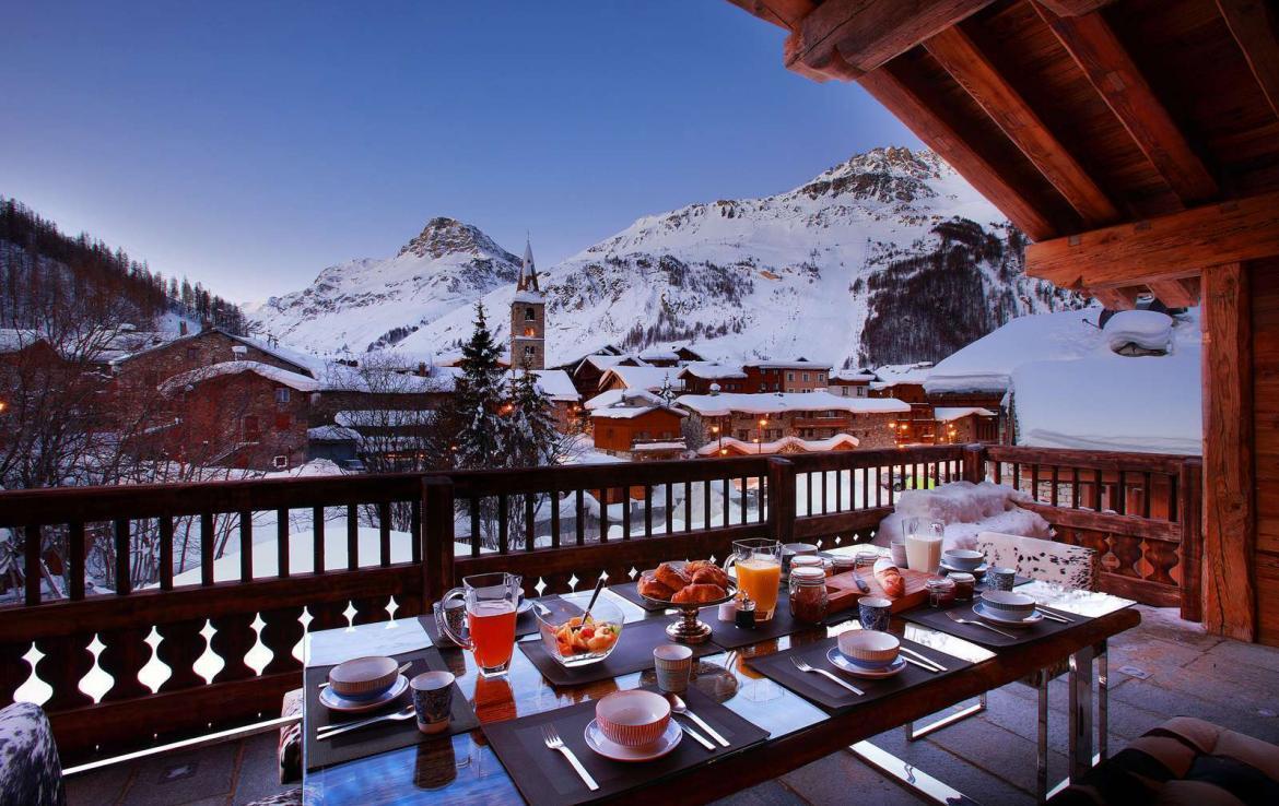 Kings-avenua-val-disere-snow-chalet-jacuzzi-hammam-swimming-pool-childfriendly-cinema-games-room-boot-heaters-fireplace-massage-room-lift-terrace-area-val-disere-001-20