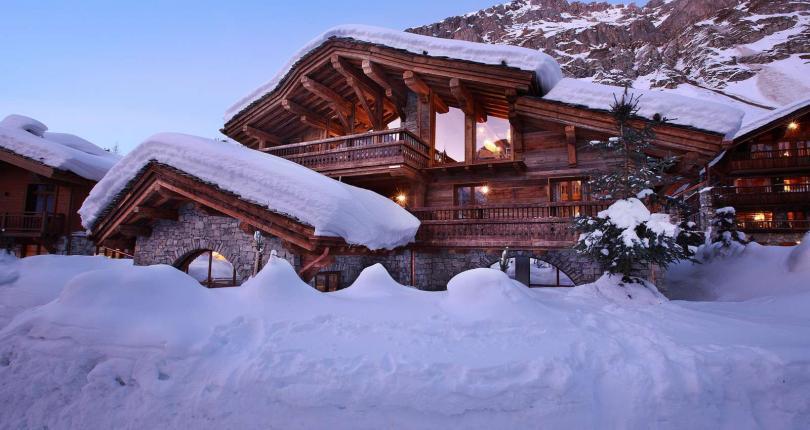 Kings-avenua-val-disere-snow-chalet-jacuzzi-hammam-swimming-pool-childfriendly-cinema-games-room-boot-heaters-fireplace-massage-room-lift-terrace-area-val-disere-001