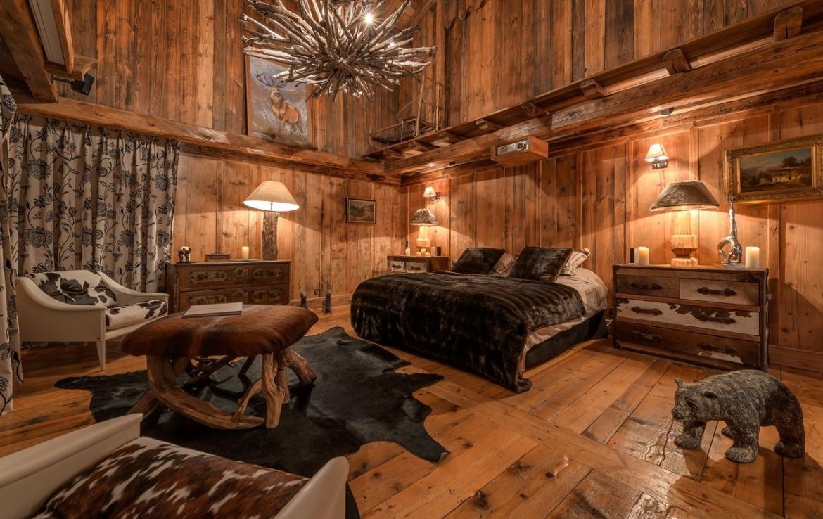 Kings-avenua-val-disere-snow-chalet-outdoor-jacuzzi-hammam-swimming-pool-childfriendly-gym-foot-heaters-fireplace-bar-massage-room-lift-area-val-disere-003-9