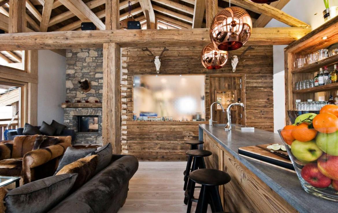 Kings-avenua-val-disere-snow-chalet-sauna-jacuzzi-hammam-childfriendly-parking-fireplace-ski-in-ski-out-wine-cellar-massage-room-area-val-disere-008-7