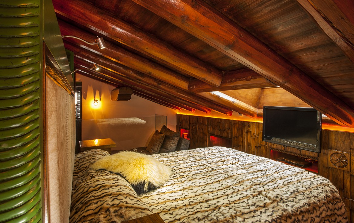 Kings-avenua-val-disere-snow-chalet-sauna-swimming-pool-parking-boot-heaters-fireplace-ski-in-ski-out-cigar-room-massage-therapie-room-area-val-disere-011-15