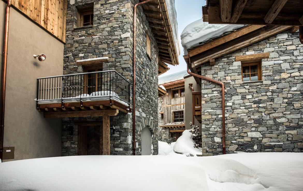 Kings-avenua-val-disere-snow-chalet-wifi-sauna-hammam-swimming-pool-childfriendly-cinema-boot-heaters-fireplace-massage-room-area-val-disere-005-17