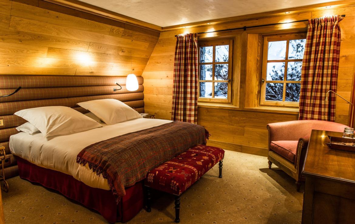 Kings-avenua-val-disere-snow-chalet-wifi-sauna-hammam-swimming-pool-childfriendly-parking-cinema-boot-heaters-fireplace-massage-room-spa-pool-area-val-disere-002-13
