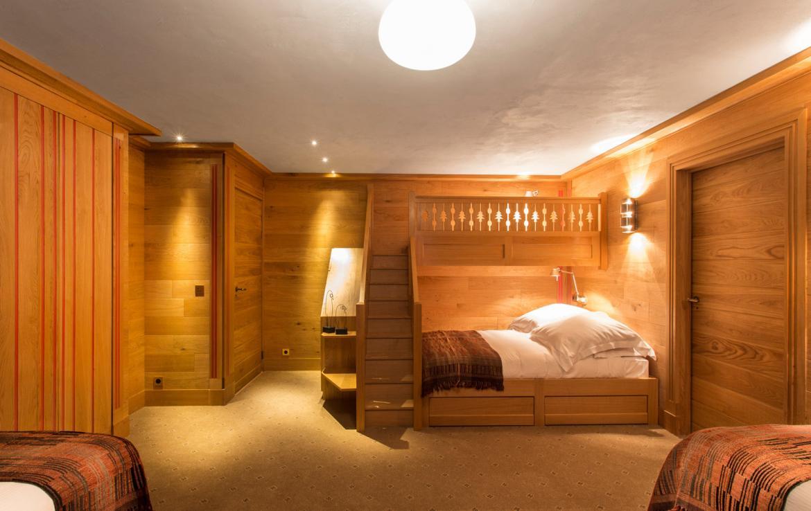 Kings-avenua-val-disere-snow-chalet-wifi-sauna-hammam-swimming-pool-childfriendly-parking-cinema-boot-heaters-fireplace-massage-room-spa-pool-area-val-disere-002-18