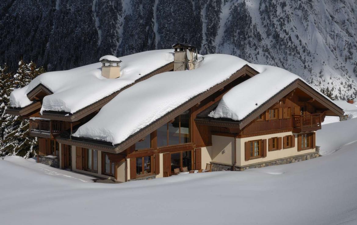 Kings-avenue-courchevel-jacuzzi-hammam-childfriendly-parking-boot-heaters-fireplace-ski-in-ski-out-gardens-area-courchevel-003-14