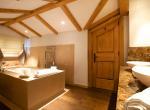 Kings-avenue-courchevel-jacuzzi-hammam-childfriendly-parking-cinema-boot-heaters-fireplace-ski-in-ski-out-massage-room-lift-balconies-area-courchevel-016-11