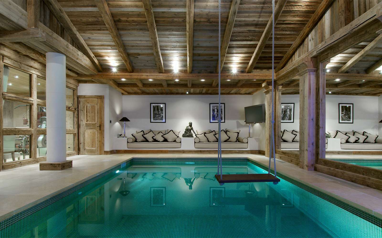 Kings-avenue-courchevel-sauna-jacuzzi-hammam-swimming-pool-Childfriendly-parking-cinema-gym-bootheaters-fireplace-lift-massage-room-area-courchevel-019-12