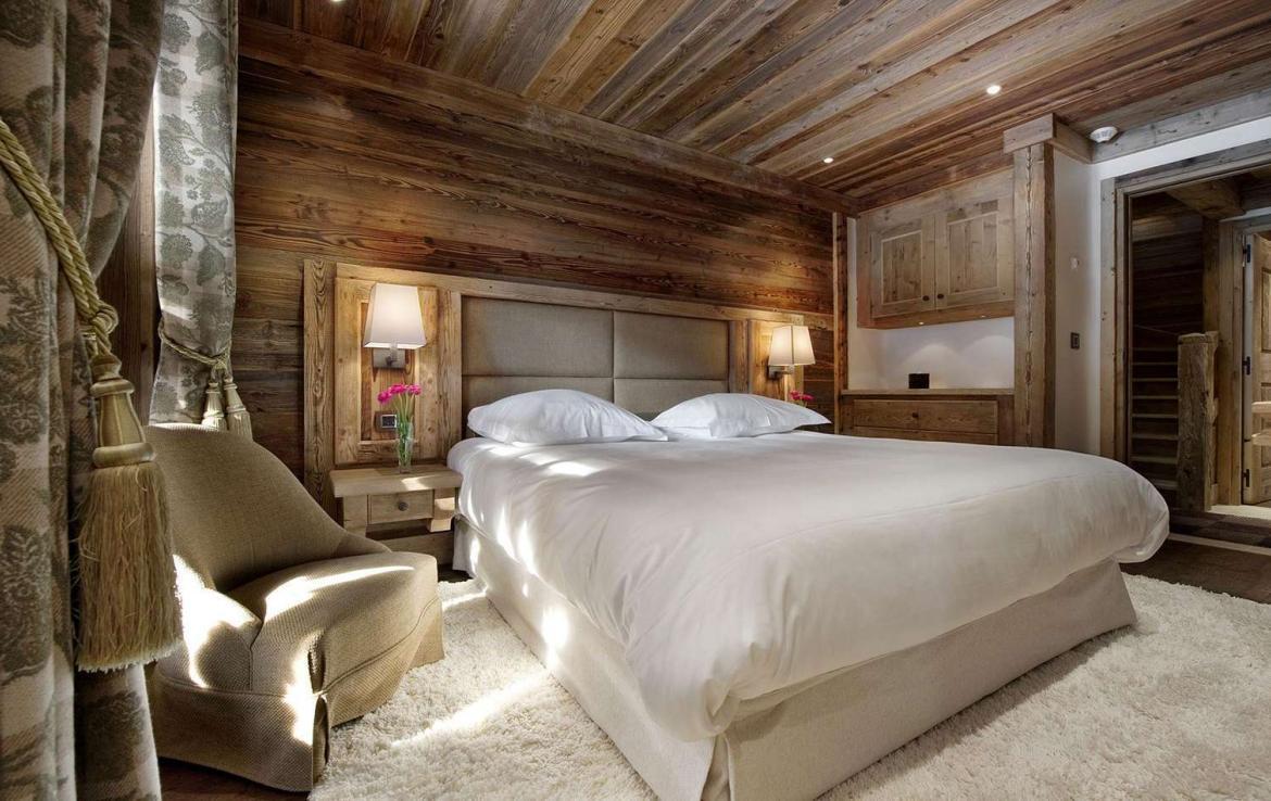 Kings-avenue-courchevel-sauna-jacuzzi-hammam-swimming-pool-childfriendly-parking-cinema-gym-boot-heaters-fireplace-ski-in-ski-out-lift-area-courchevel-021-8
