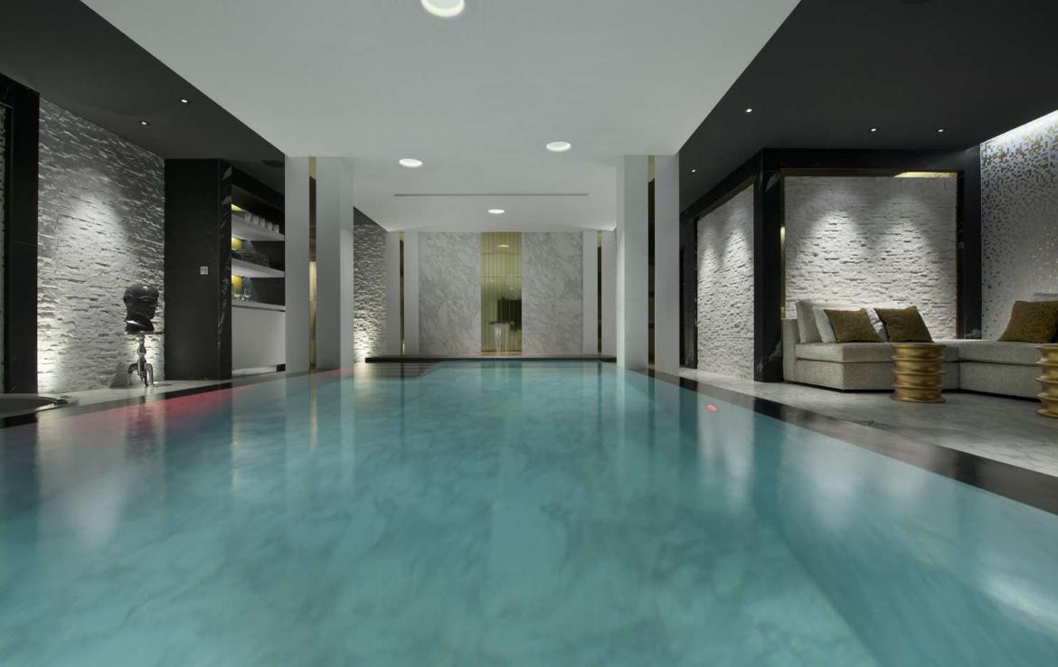 Kings-avenue-courchevel-sauna-jacuzzi-hammam-swimming-pool-childfriendly-parking-cinema-gym-boot-heaters-fireplace-ski-out-lift-area-courchevel-014-9