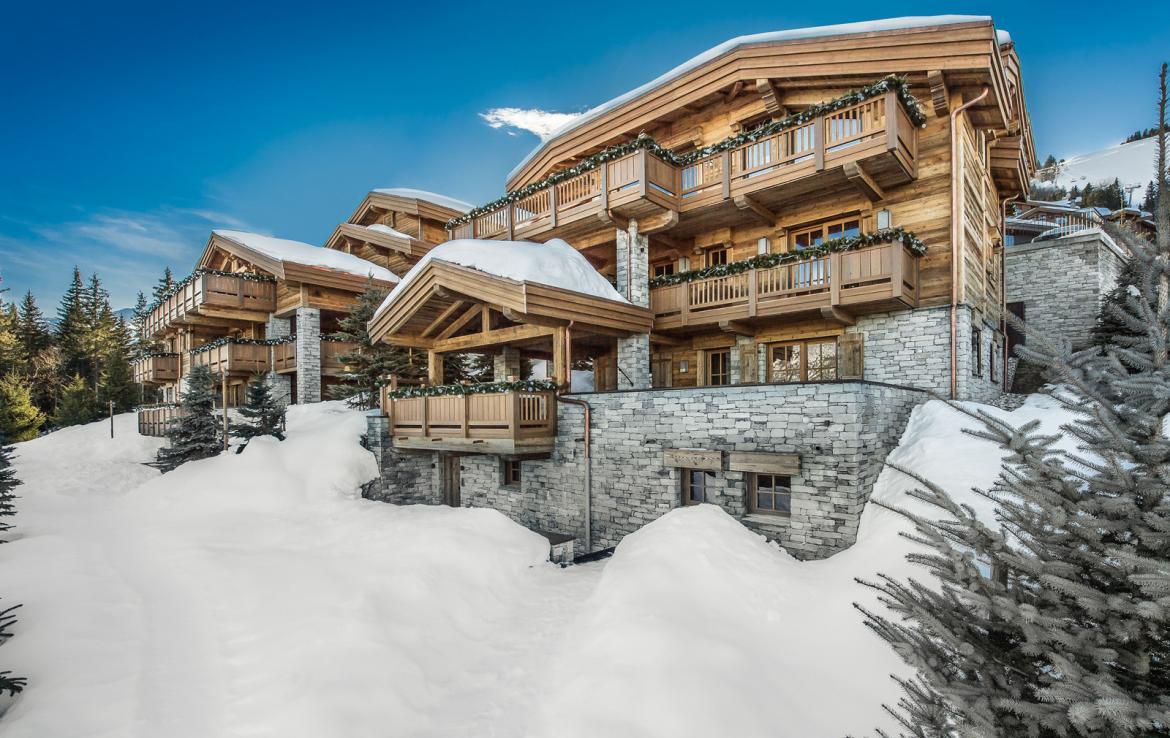 Kings-avenue-courchevel-sauna-jacuzzi-hammam-swimming-pool-cinema-games-room-gym-boot-heaters-fireplace-ski-in-ski-out-wine-cellar-parking-lift-area-courchevel-017