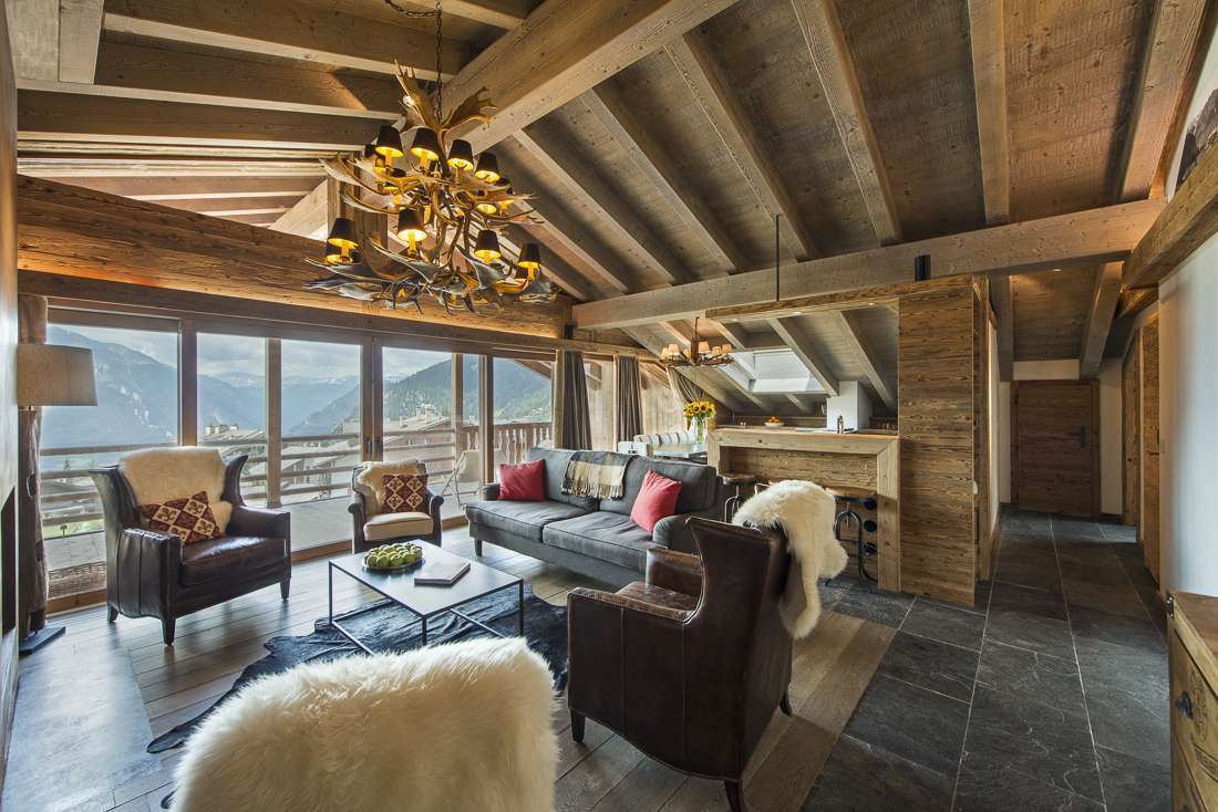Kings-avenue-verbier-snow-chalet-outdoor-jacuzzi-childfriendly-fireplace-040-3