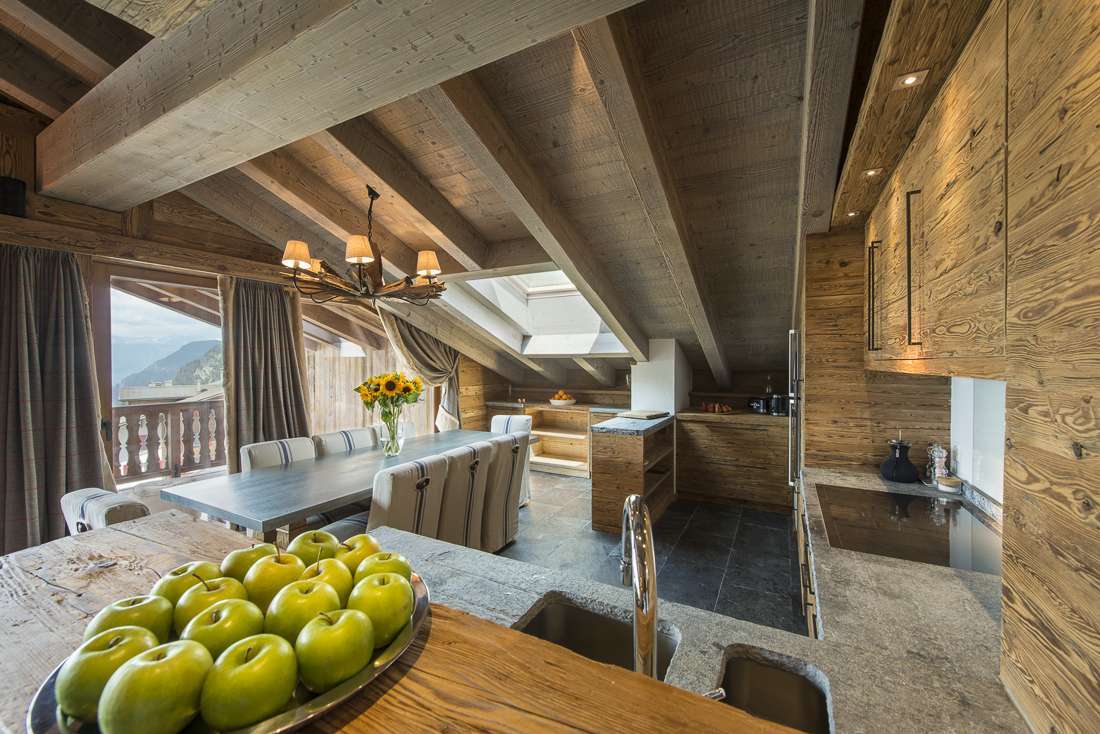 Kings-avenue-verbier-snow-chalet-outdoor-jacuzzi-childfriendly-fireplace-040-6
