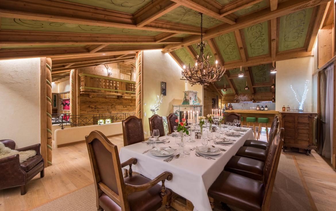 dining-room-private-chalet-to-rent-in-lech