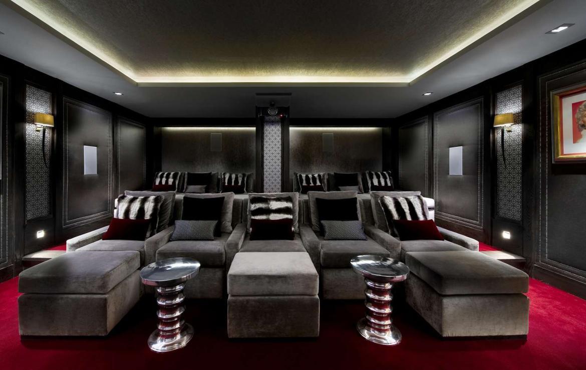 kings-avenue-luxury-chalet-courchevel-004-cinema-room