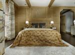 kings-avenue-luxury-chalet-courchevel-004-chambre à coucher principale