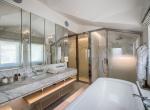 kings-avenue-luxury-chalet-courchevel-008-master-bathroom